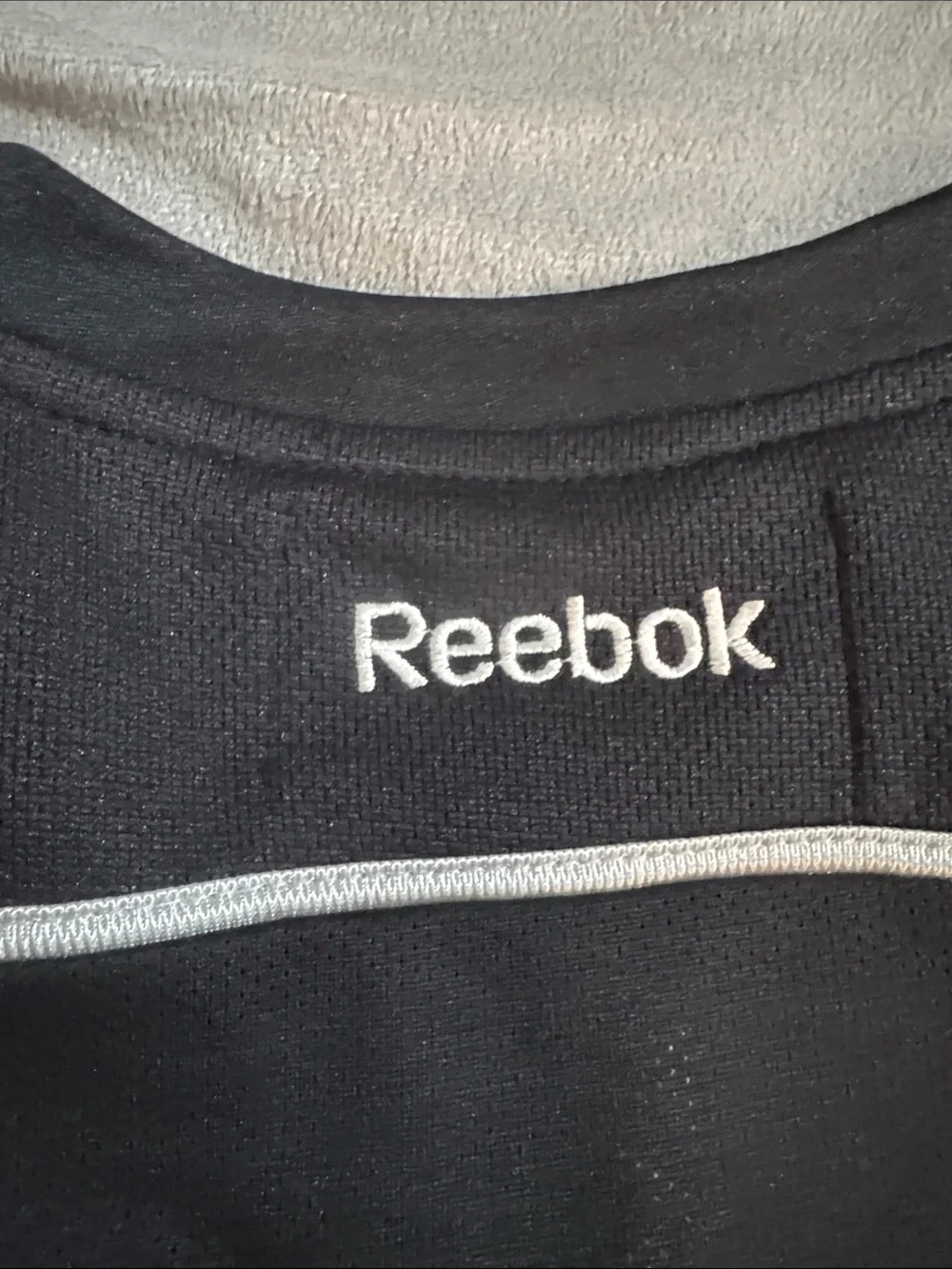 Reebok Black & White & silver NHL LA Kings Kids Hockey Jersey Sz L/XL